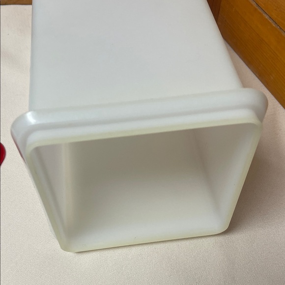 Vintage Tupperware Food Storage Container - Picture 11 of 15